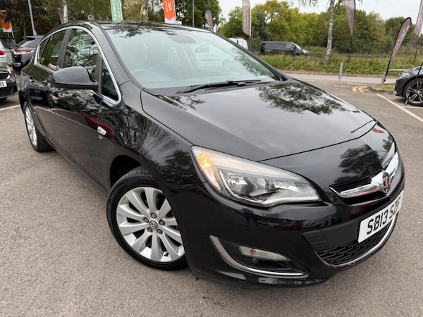 Used Vauxhall Astra 2013 for sale - 76082789: Photo 3