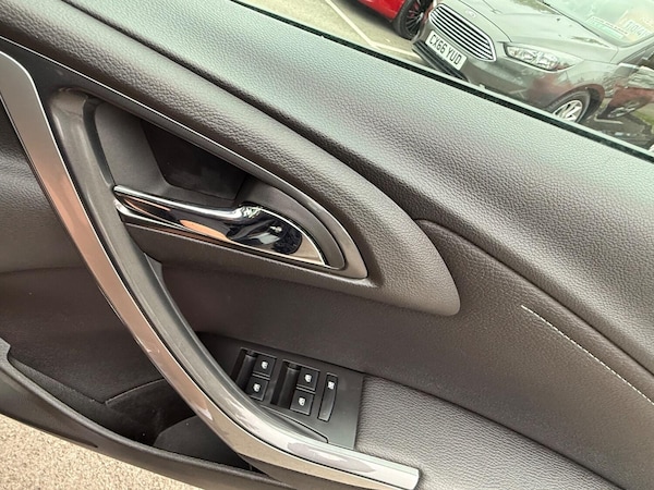 Used Vauxhall Astra 2013 for sale - 76082789: Photo 43