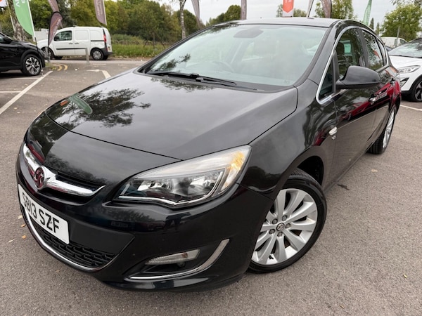 Used Vauxhall Astra 2013 for sale - 76082789: Photo 4