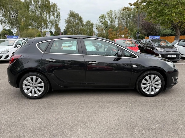 Used Vauxhall Astra 2013 for sale - 76082789: Photo 6