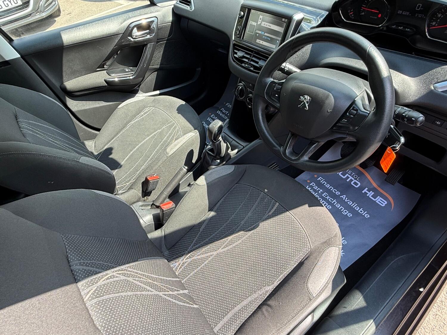 Used Peugeot 208 2012 for sale - 76793387: Photo 12