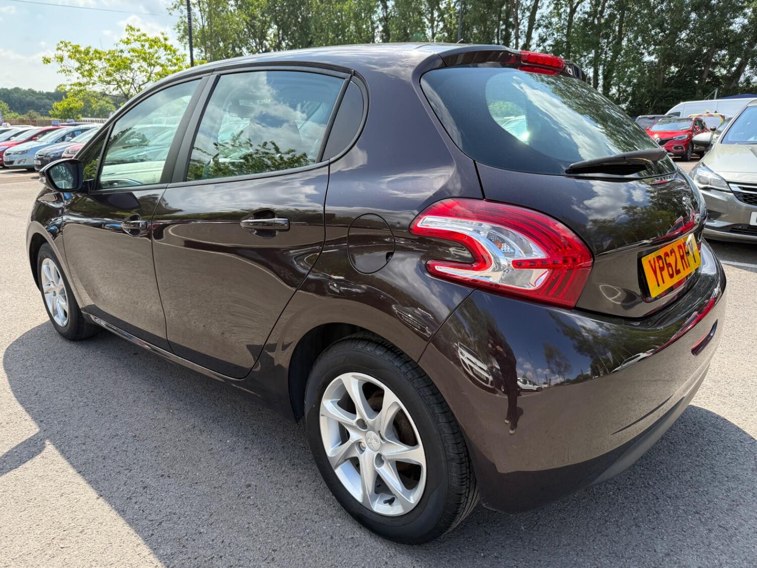 Used Peugeot 208 2012 for sale - 76793387: Photo 8