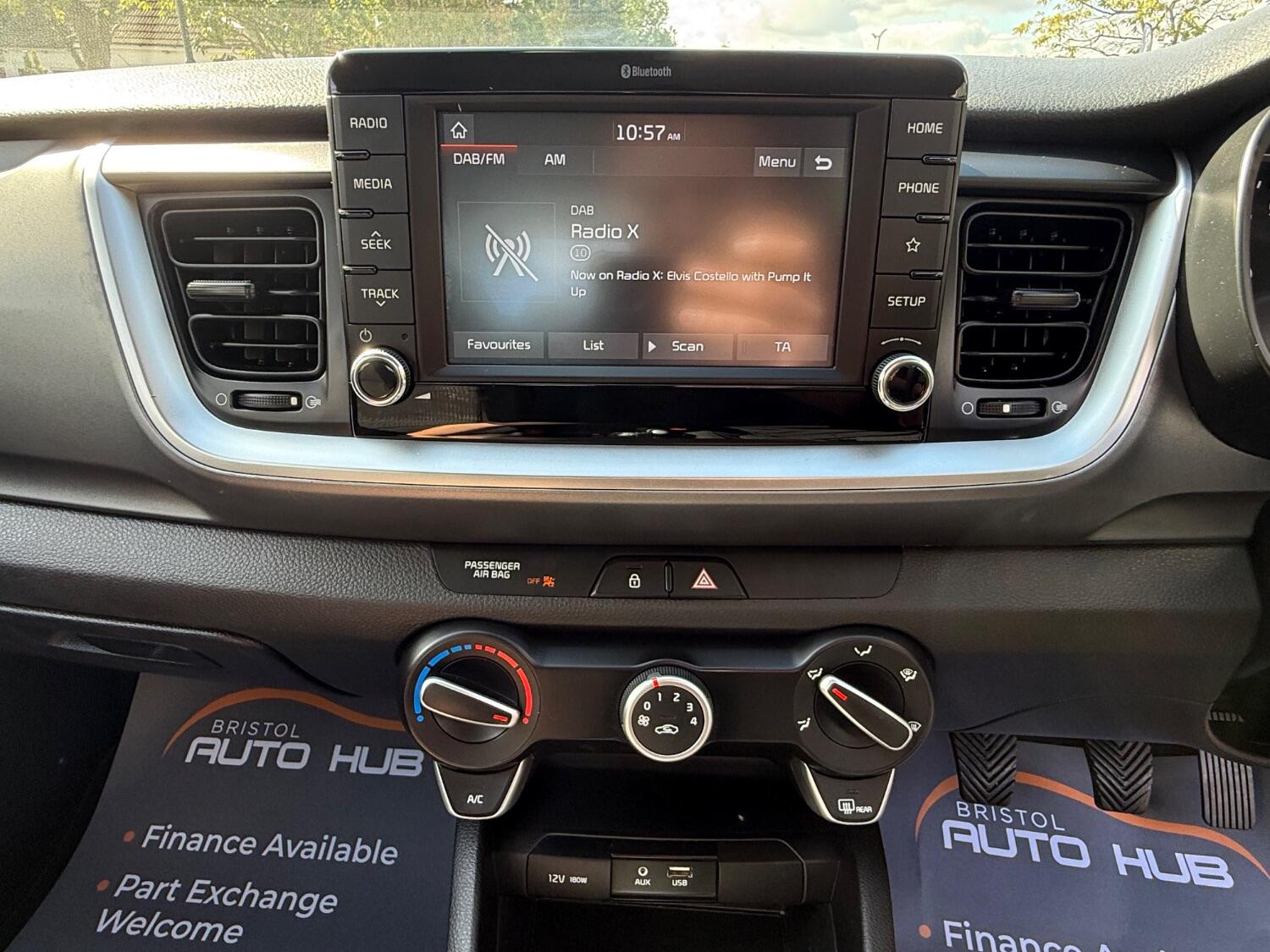 Used Kia Stonic 2018 for sale - 76793354: Photo 28