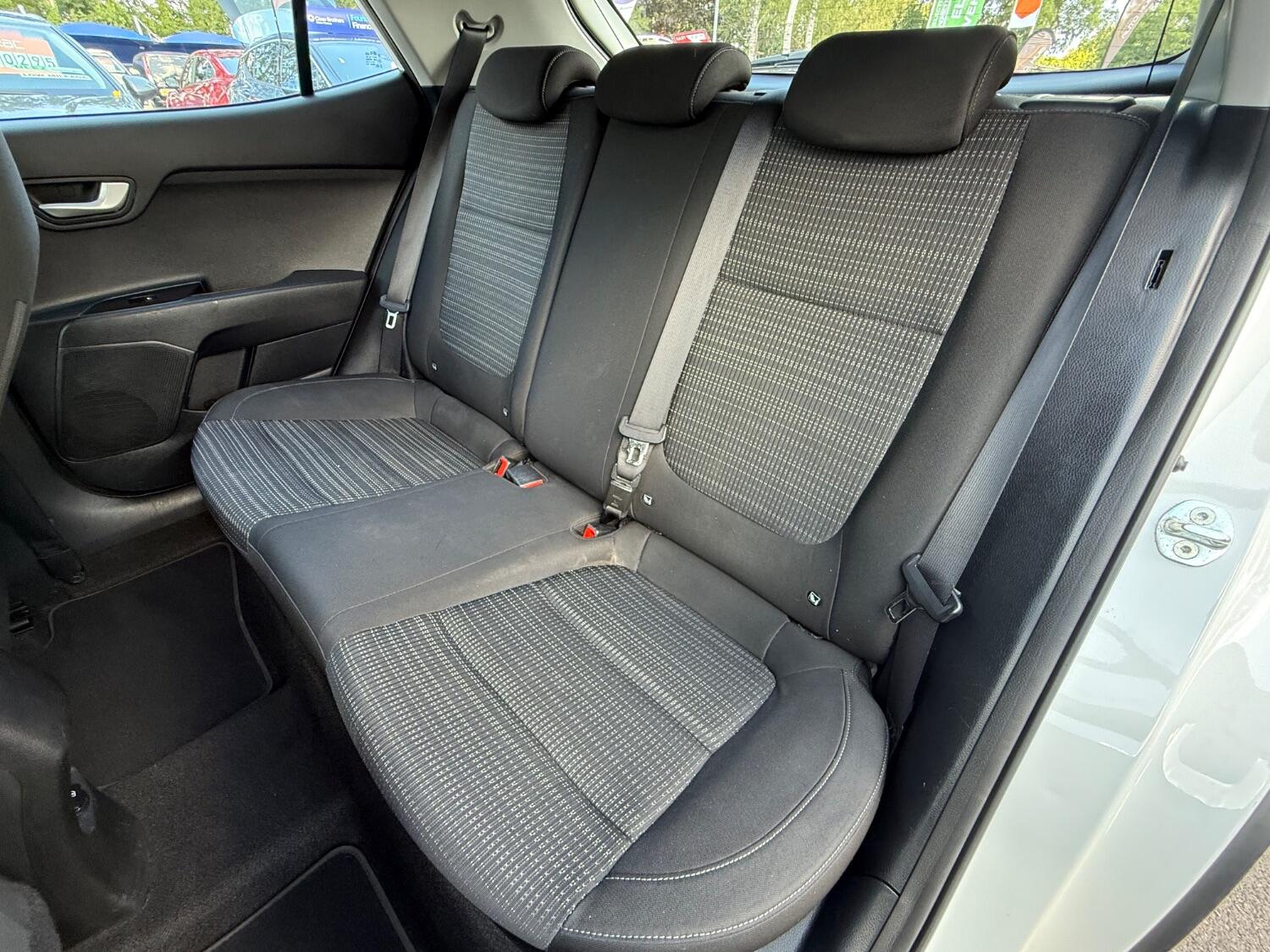 Used Kia Stonic 2018 for sale - 76793354: Photo 38