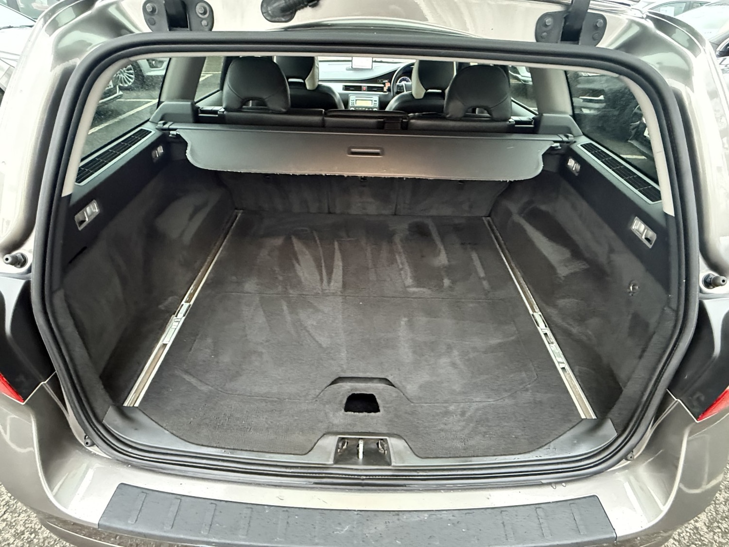 Used Volvo V70 2010 for sale - 77535901: Photo 16