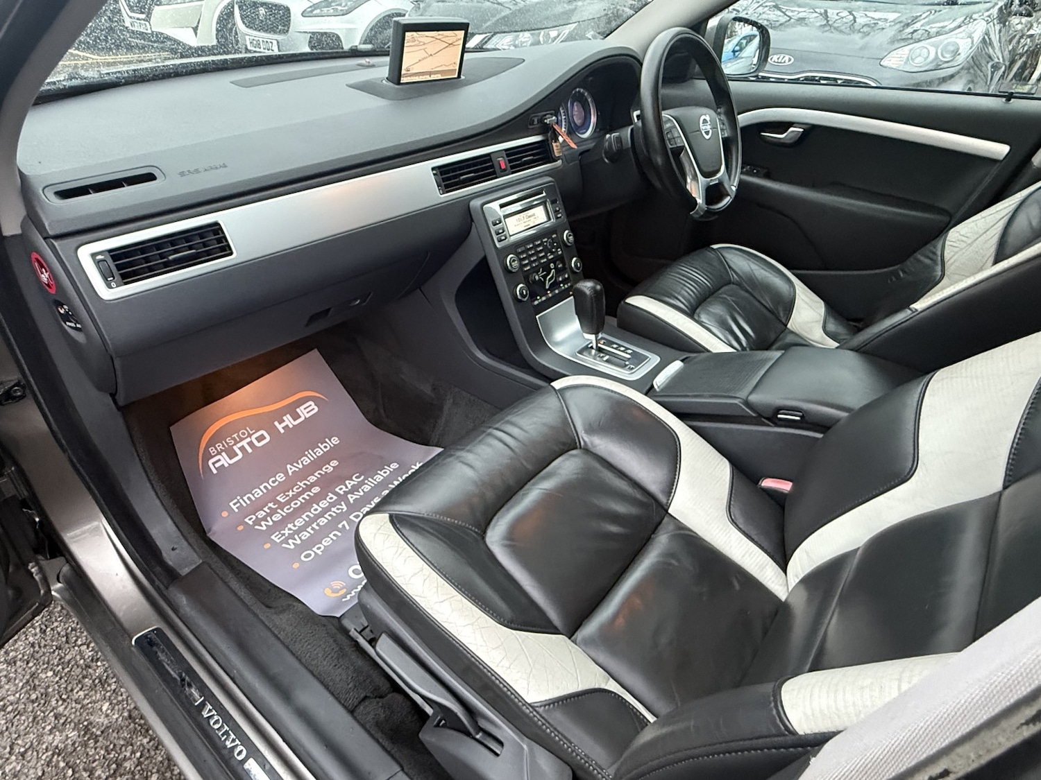 Used Volvo V70 2010 for sale - 77535901: Photo 42