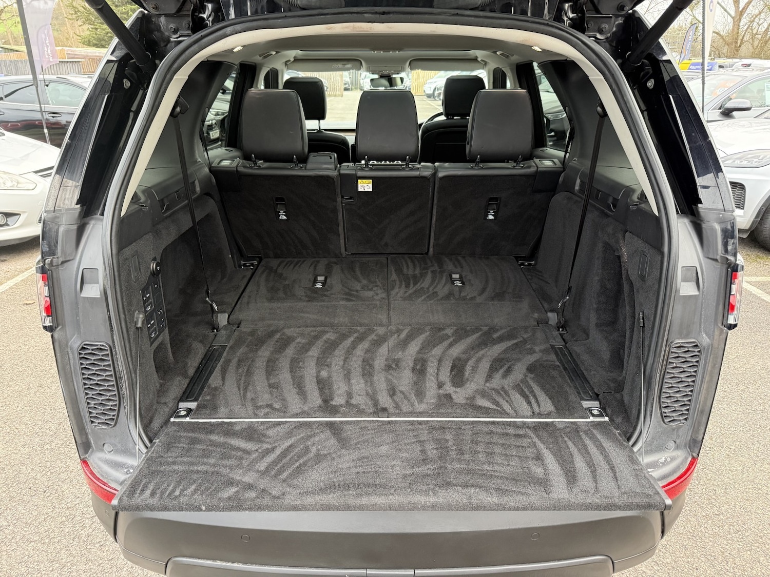 Used Land Rover Discovery 2019 for sale - 77636944: Photo 16