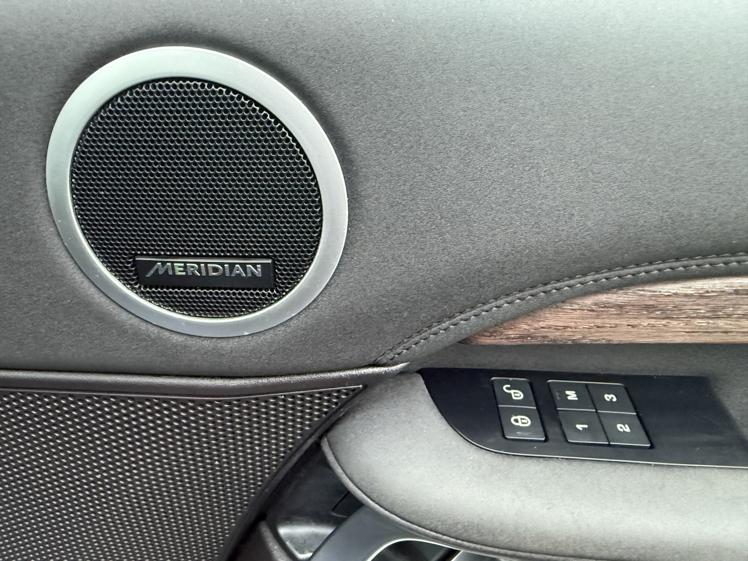 Used Land Rover Discovery 2019 for sale - 77636944: Photo 49