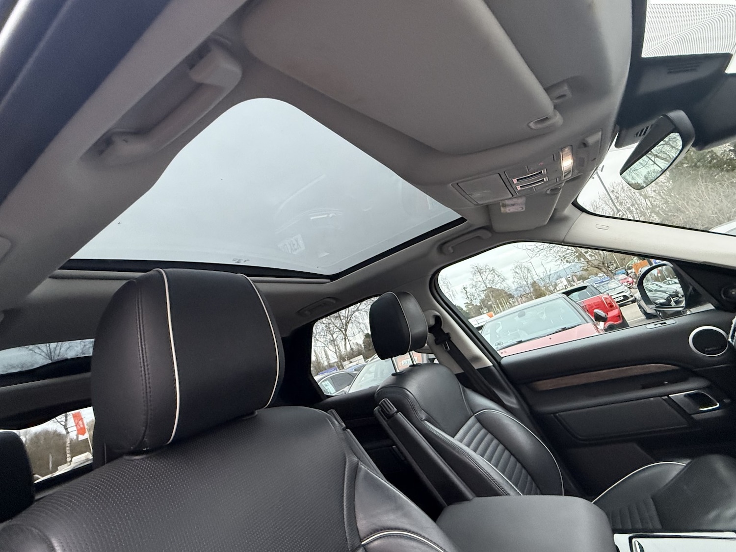 Used Land Rover Discovery 2019 for sale - 77636944: Photo 51