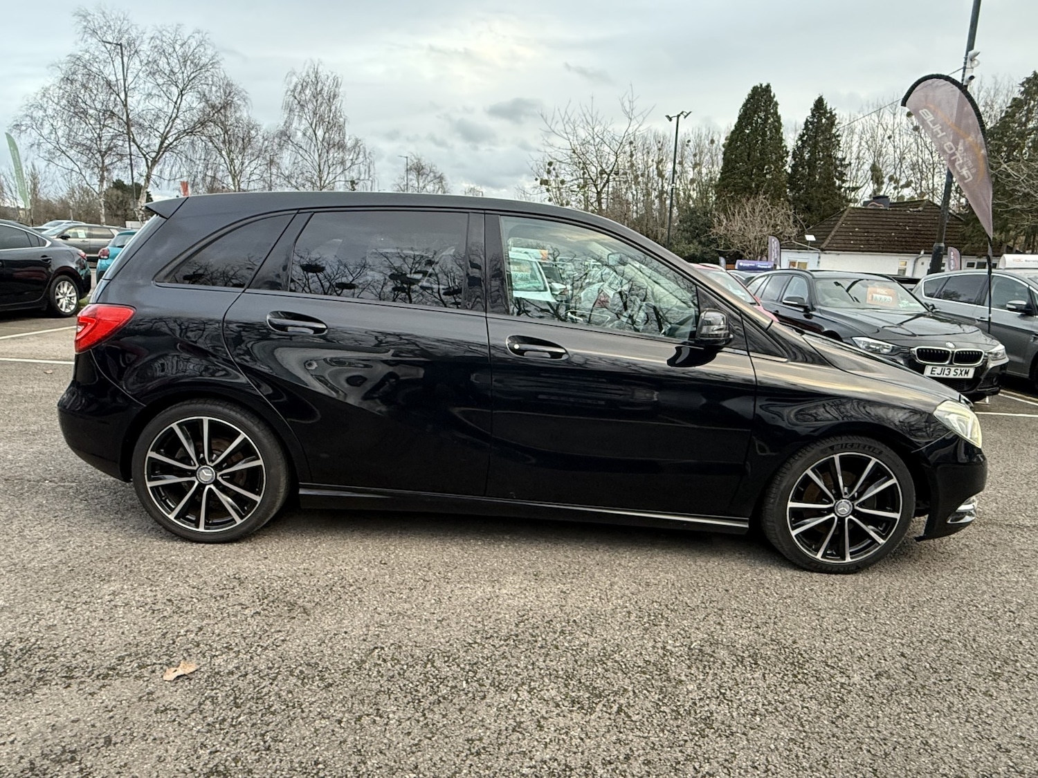 Used Mercedes-Benz B Class 2013 for sale - 76758850: Photo 8