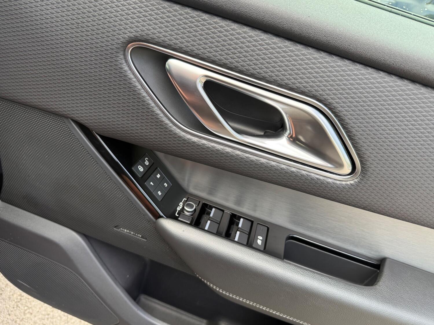 Used Land Rover Range Rover Velar 2018 for sale - 76793360: Photo 51