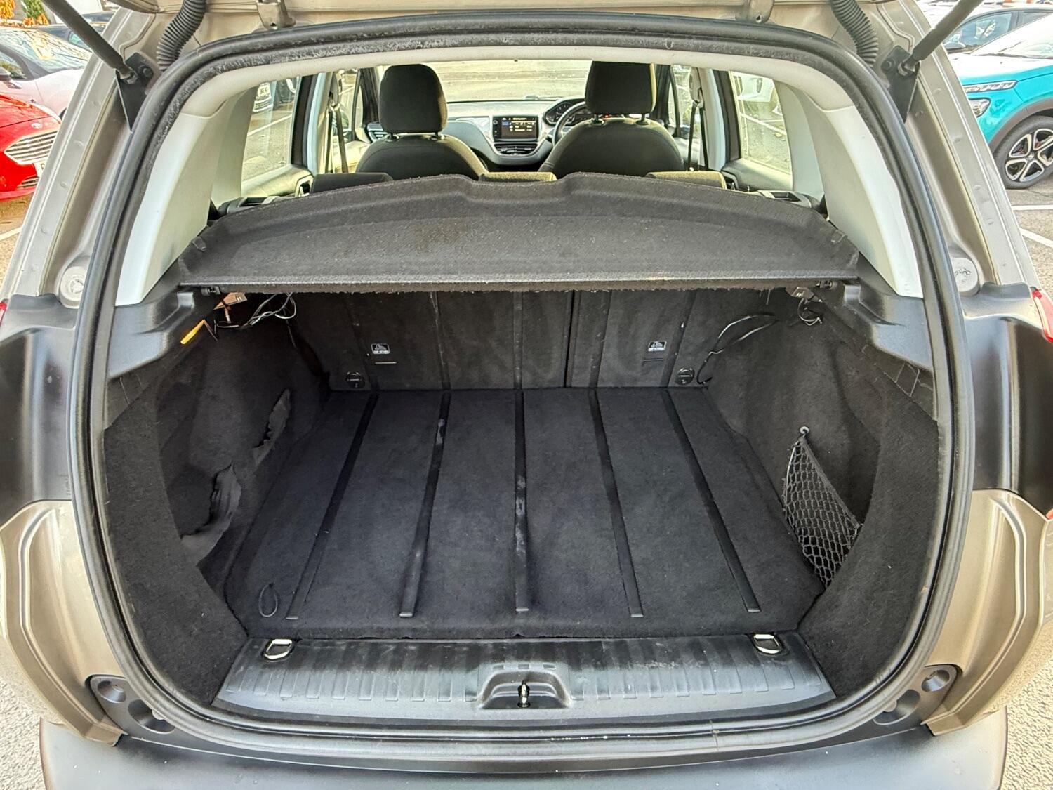 Used Peugeot 2008 2014 for sale - 76387346: Photo 16