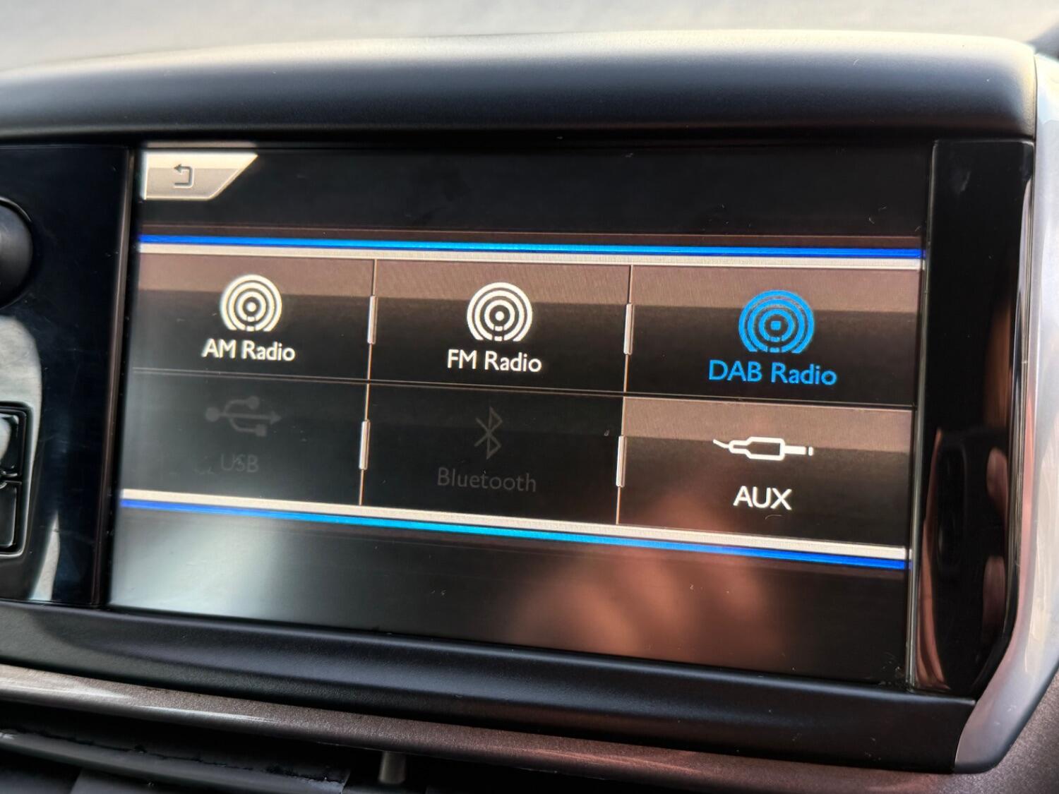 Used Peugeot 2008 2014 for sale - 76387346: Photo 30