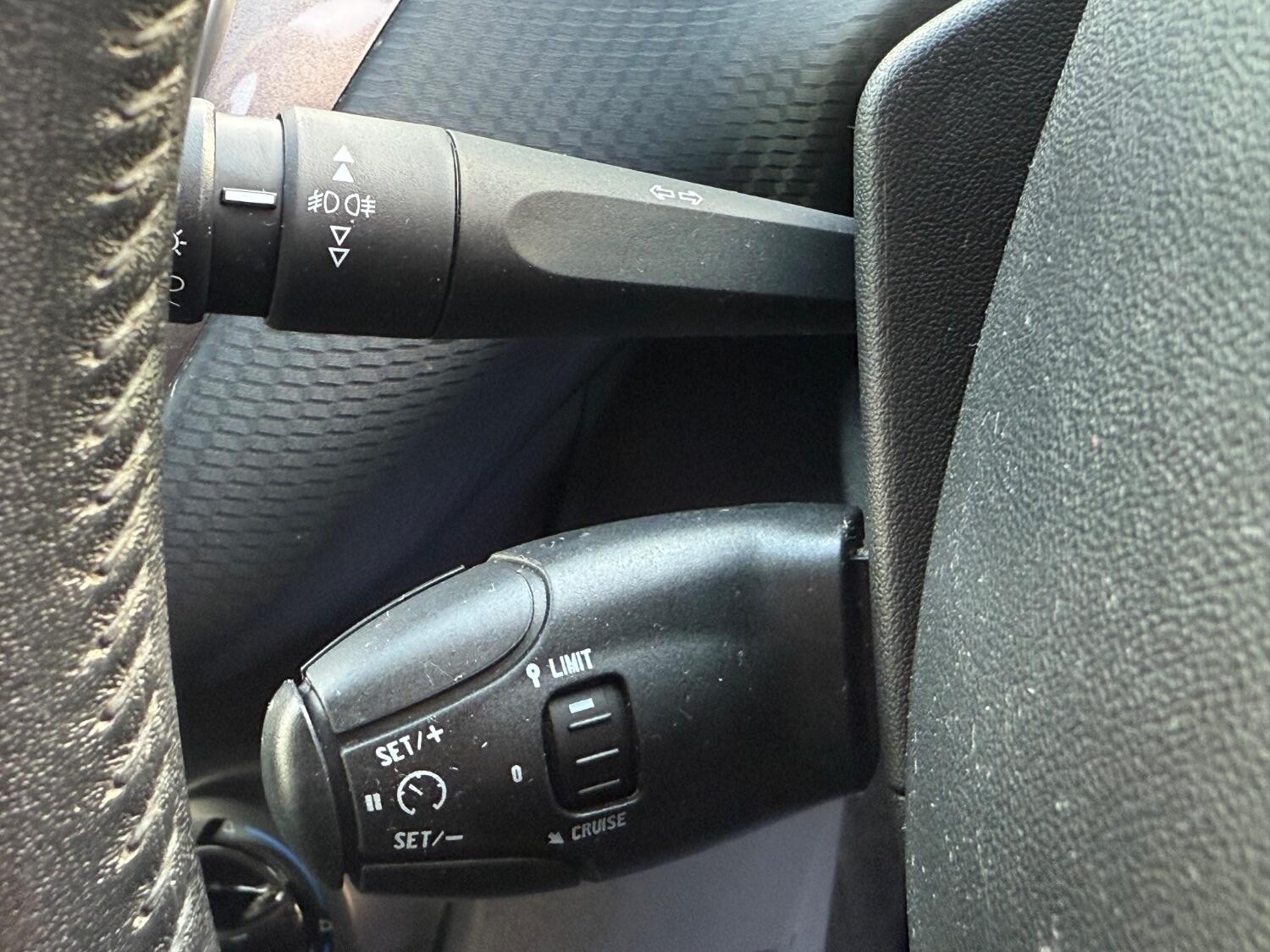 Used Peugeot 2008 2014 for sale - 76387346: Photo 33