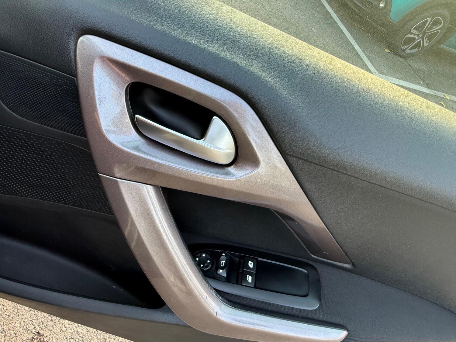 Used Peugeot 2008 2014 for sale - 76387346: Photo 47