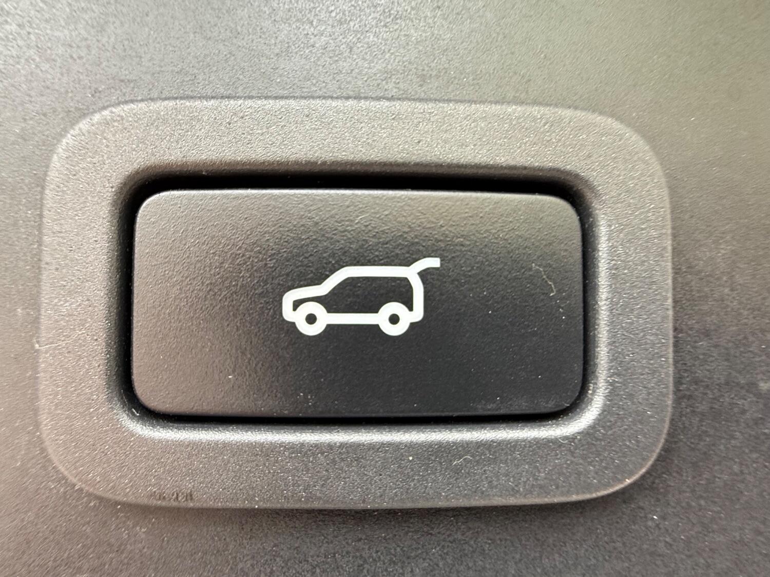 Used Land Rover Range Rover Velar 2018 for sale - 76387305: Photo 39