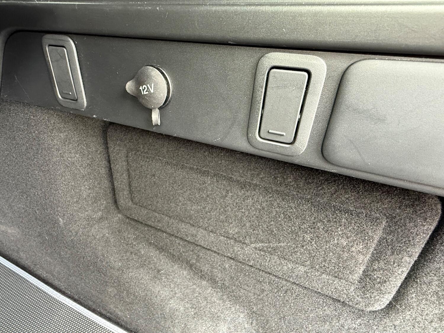 Used Land Rover Range Rover Velar 2018 for sale - 76387305: Photo 40