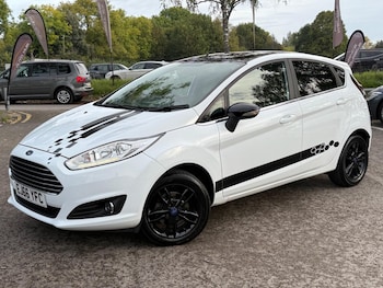 Used Ford Fiesta 2016 for sale - 76149383: Photo
