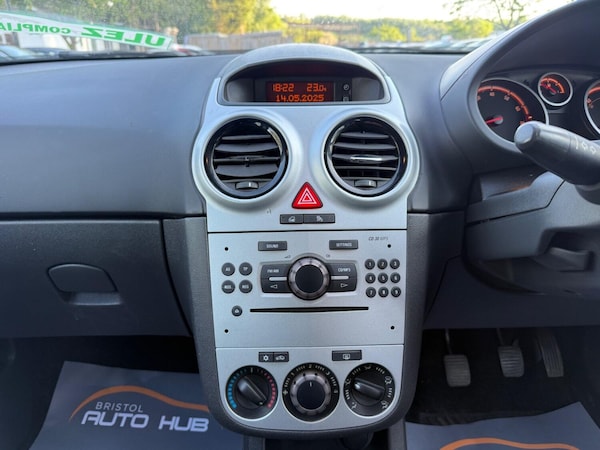Used Vauxhall Corsa 2009 for sale - 74650937: Photo 28