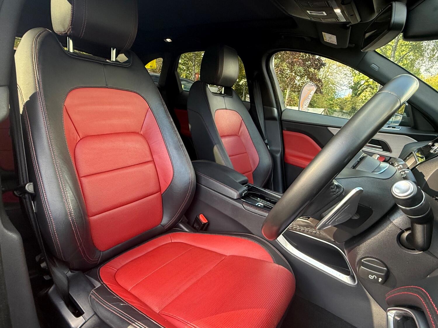 Used Jaguar F-Pace 2018 for sale - 76211775: Photo 39