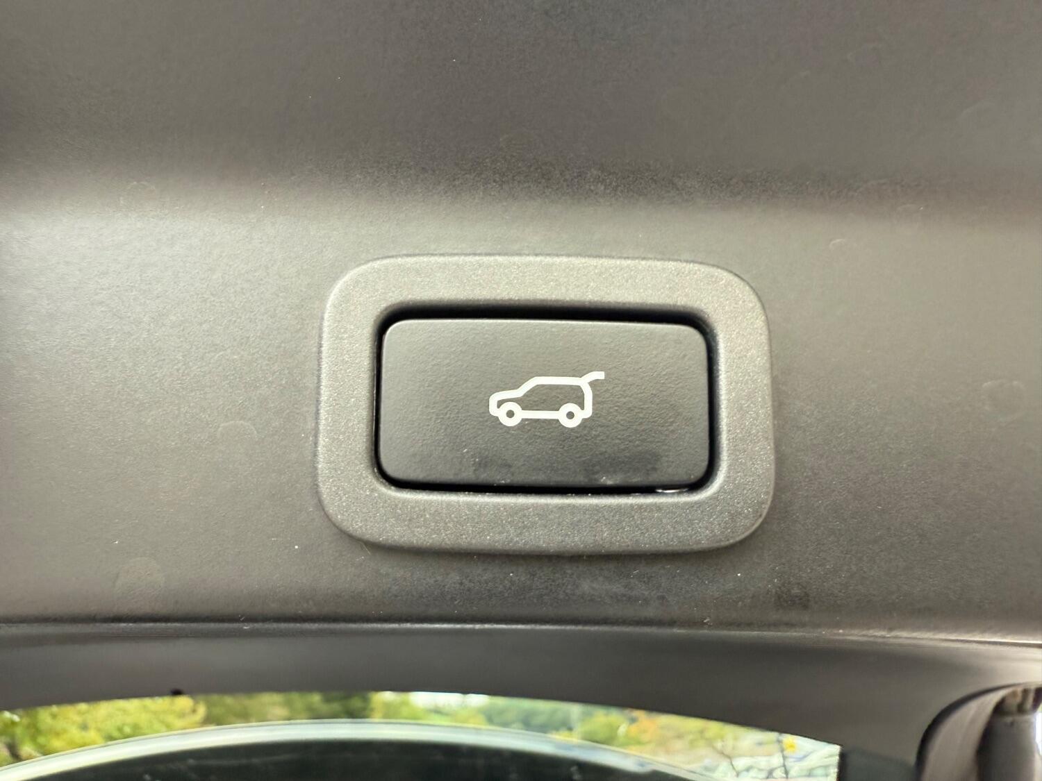 Used Jaguar F-Pace 2018 for sale - 76211775: Photo 51