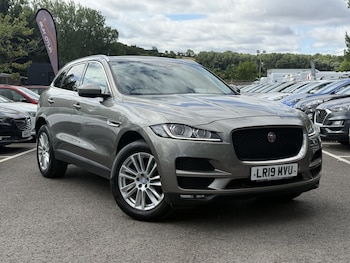 Used Jaguar F-Pace 2019 for sale - 79360143: Photo