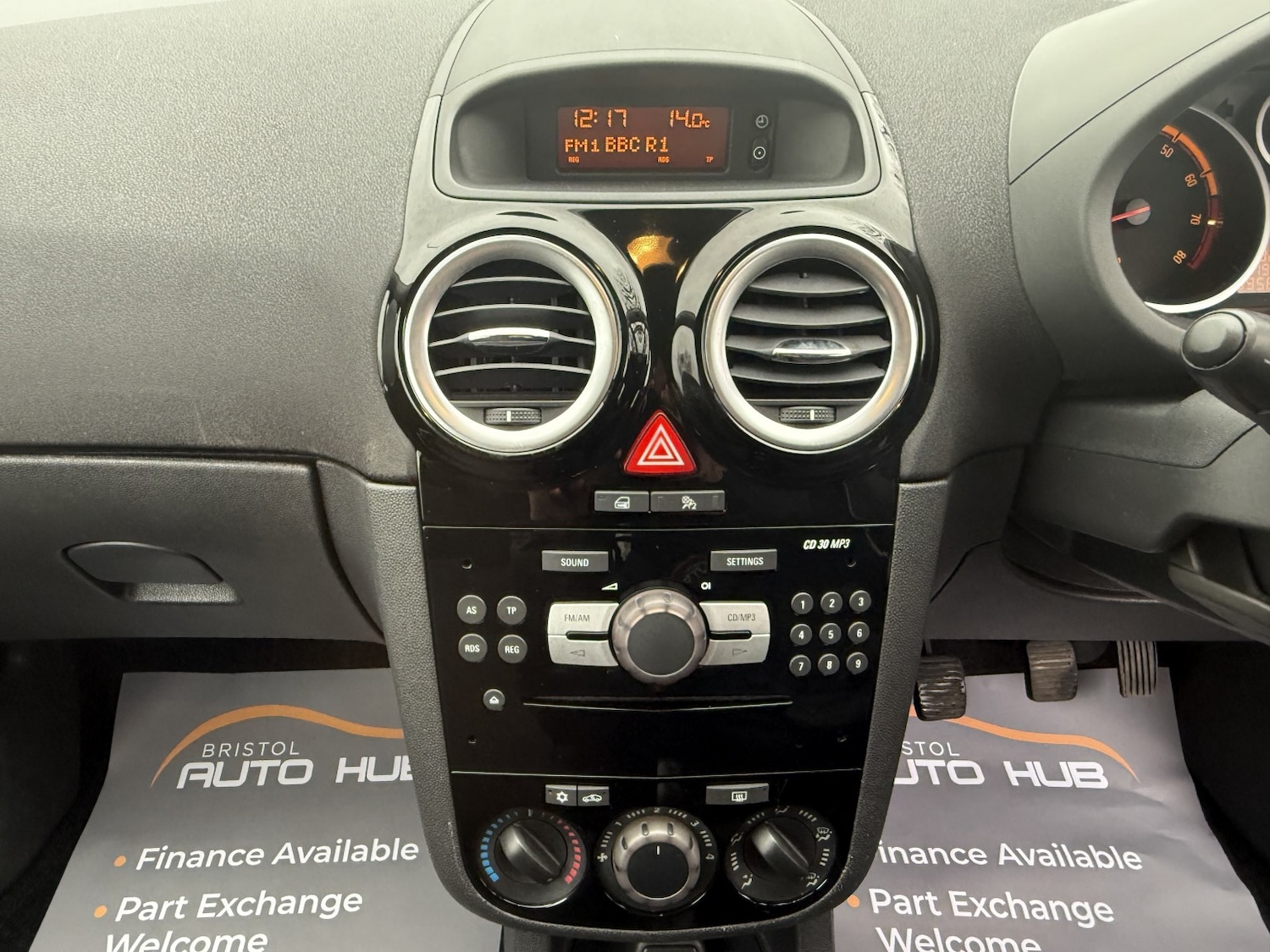 Used Vauxhall Corsa 2011 for sale - 76751886: Photo 28