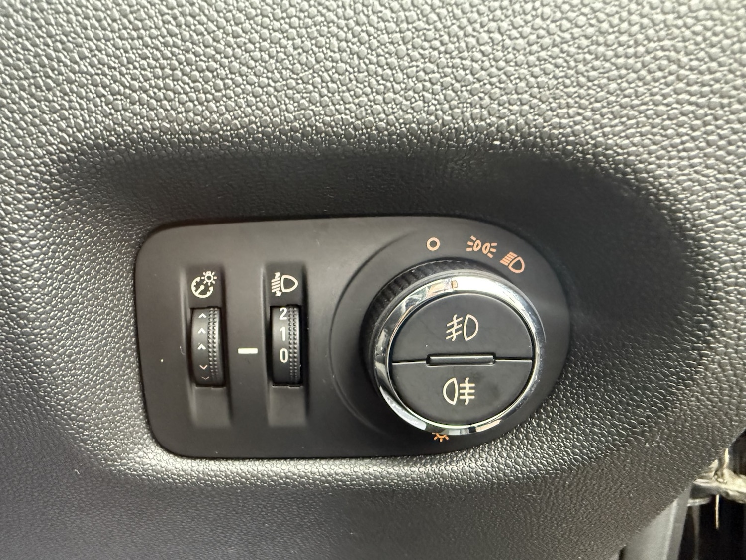 Used Vauxhall Corsa 2011 for sale - 76751886: Photo 50