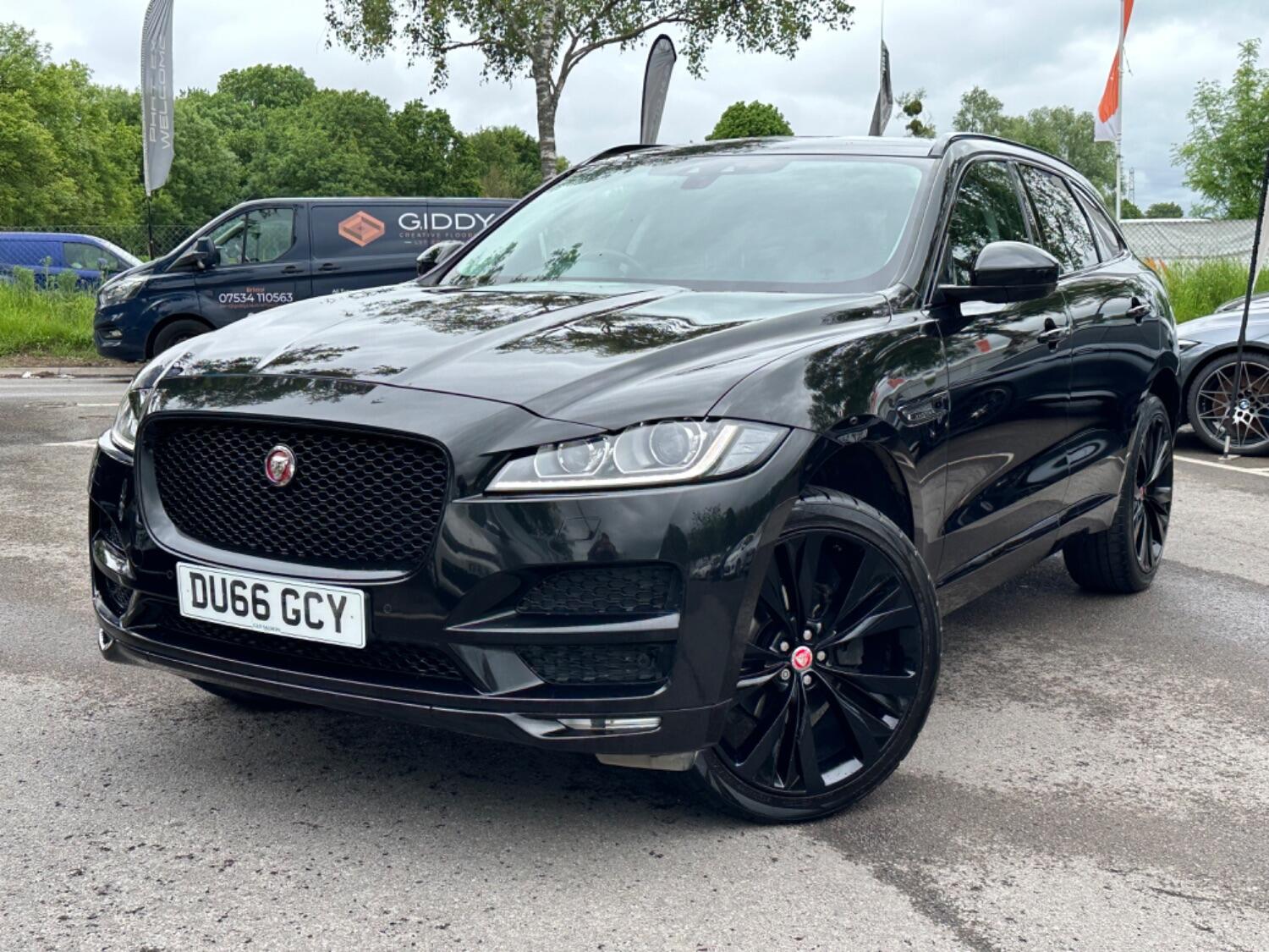 Used Jaguar F-Pace 2017 for sale - 76687275: Photo 2