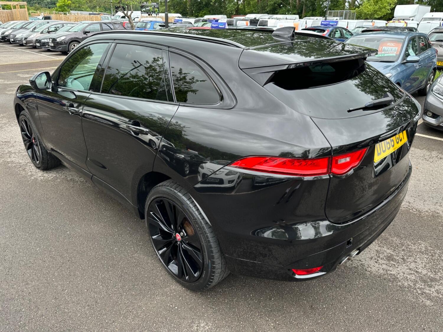 Used Jaguar F-Pace 2017 for sale - 76687275: Photo 23