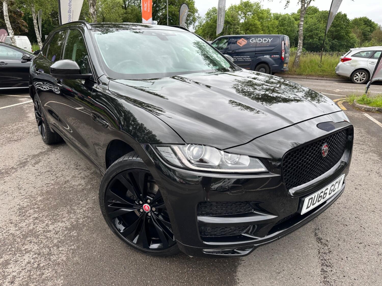 Used Jaguar F-Pace 2017 for sale - 76687275: Photo 3
