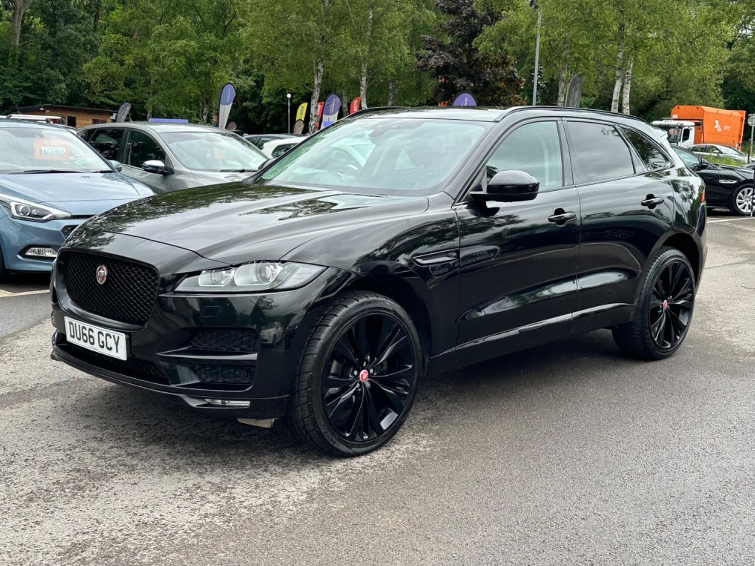 Used Jaguar F-Pace 2017 for sale - 76687275: Photo 37