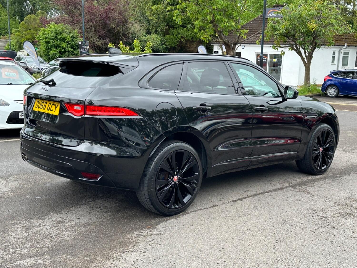 Used Jaguar F-Pace 2017 for sale - 76687275: Photo 39