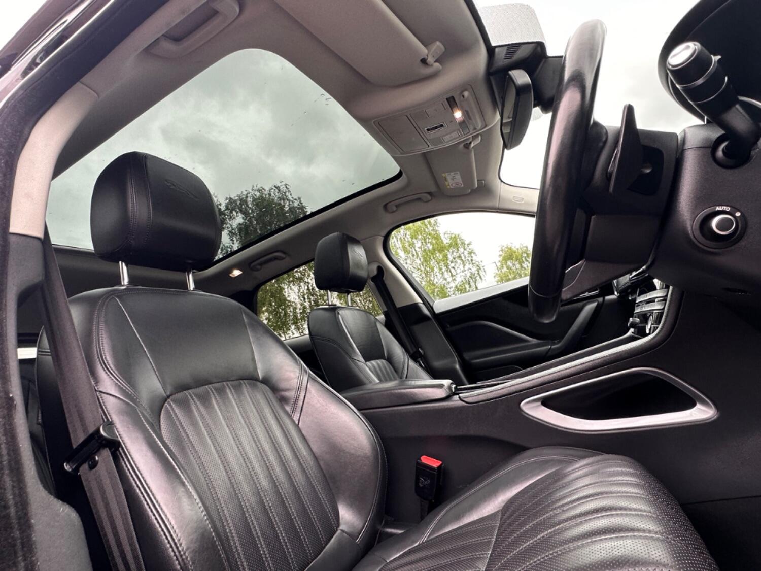 Used Jaguar F-Pace 2017 for sale - 76687275: Photo 46