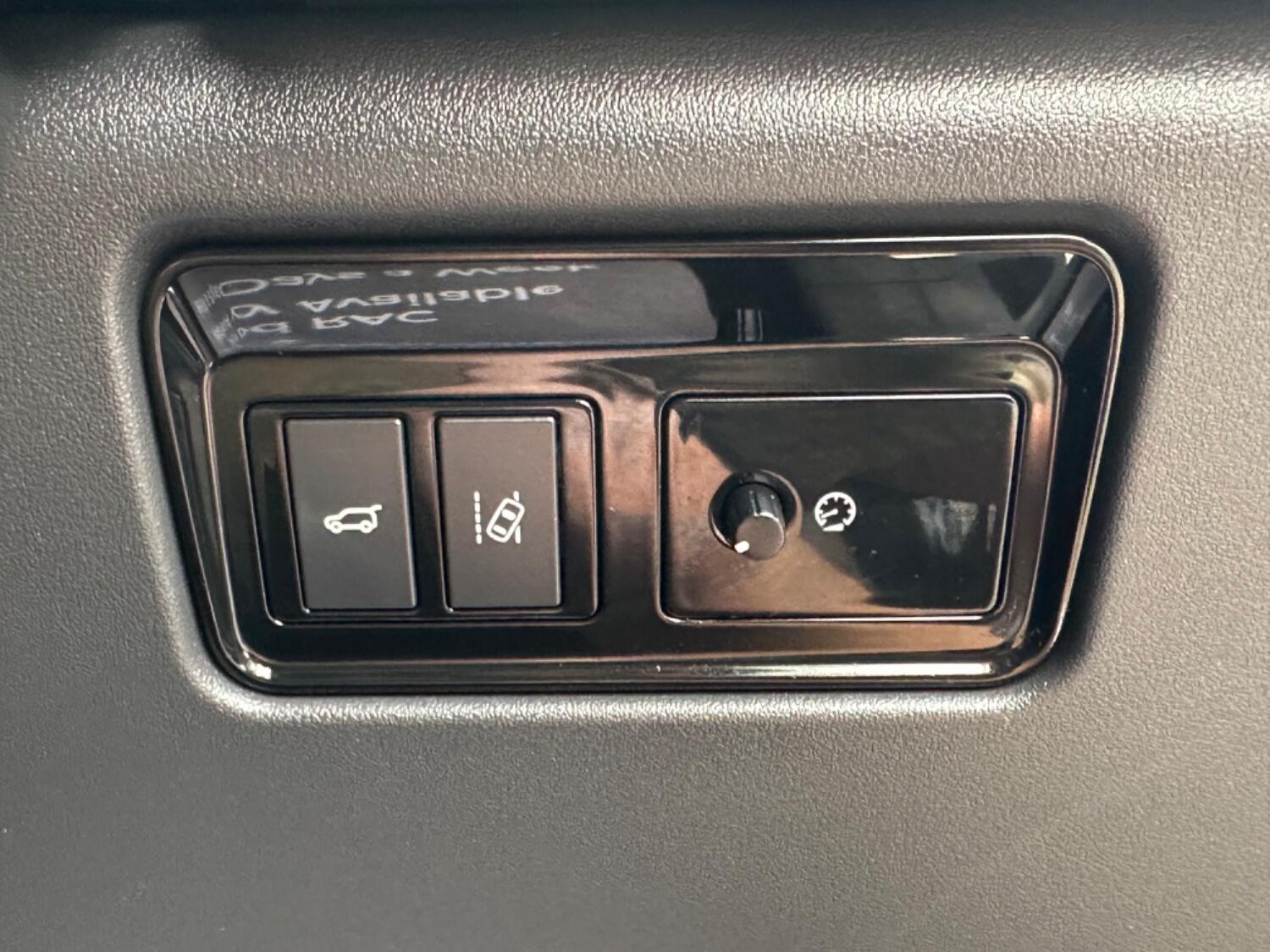 Used Jaguar F-Pace 2017 for sale - 76687275: Photo 51