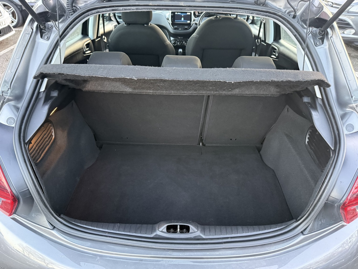 Used Peugeot 208 2018 for sale - 76884854: Photo 13