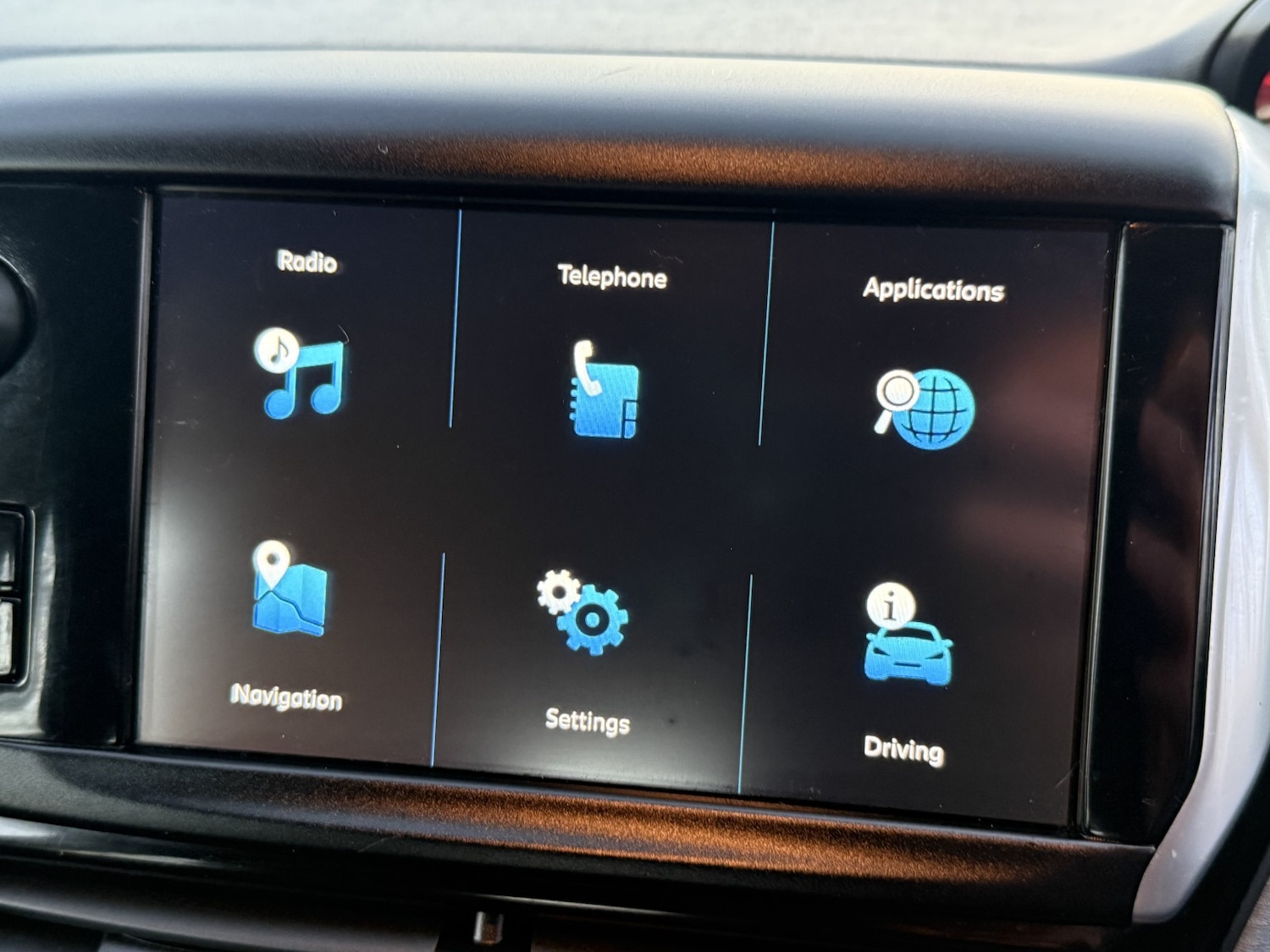 Used Peugeot 208 2018 for sale - 76884854: Photo 27