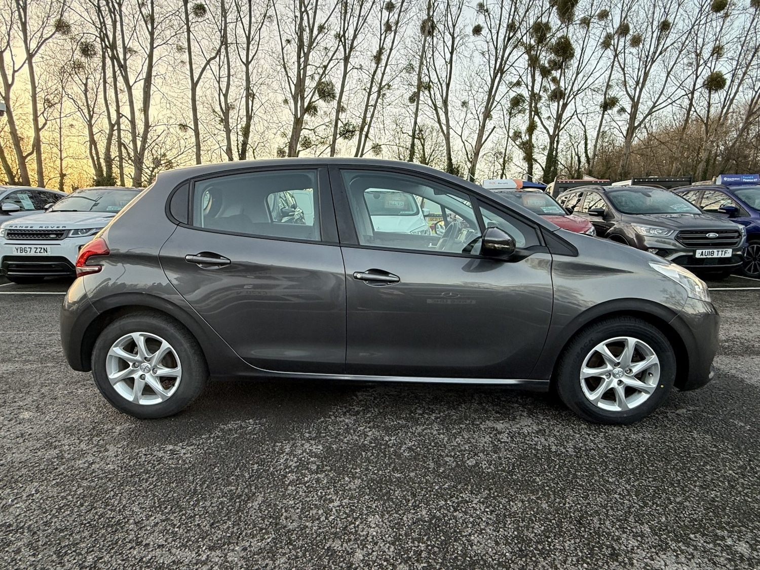 Used Peugeot 208 2018 for sale - 76884854: Photo 7