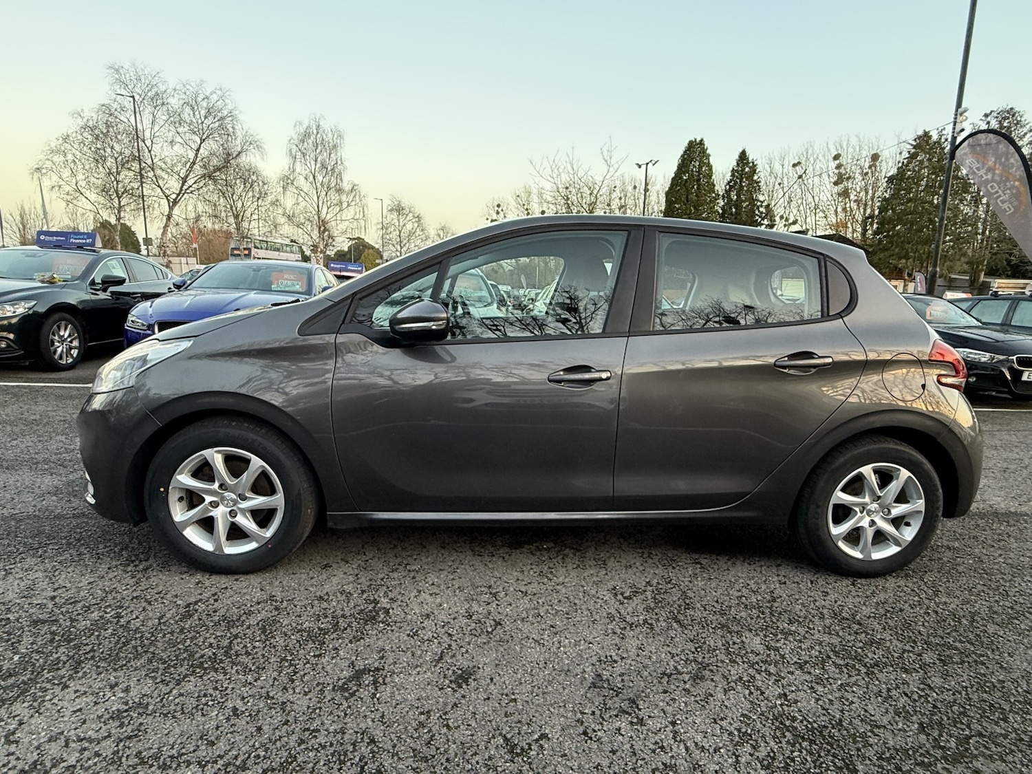 Used Peugeot 208 2018 for sale - 76884854: Photo 8