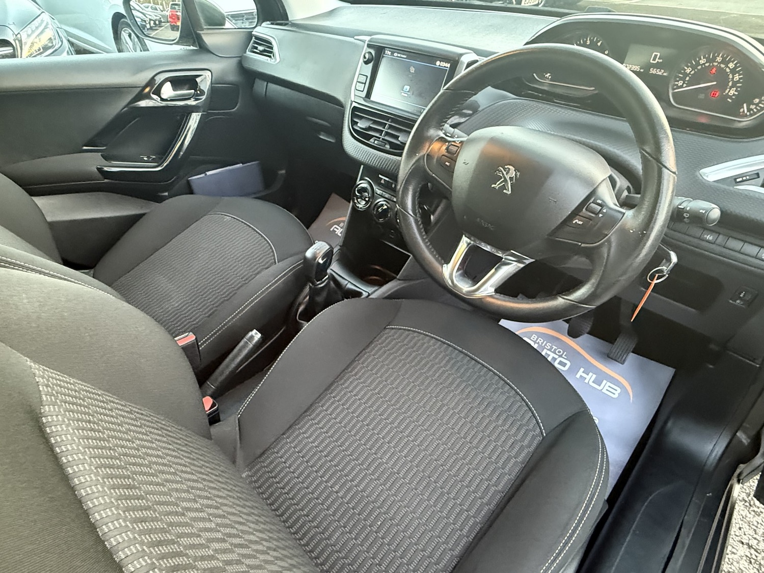 Used Peugeot 208 2018 for sale - 76884854: Photo 9