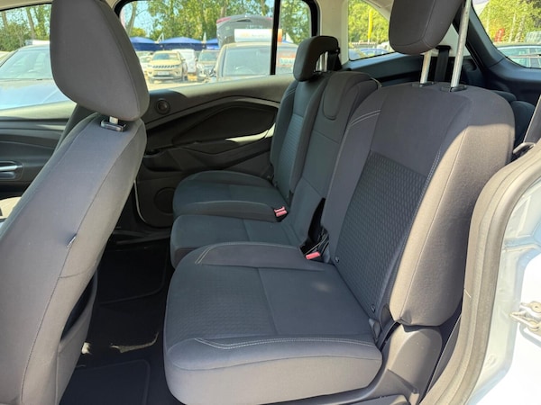 Used Ford Grand C-Max 2016 for sale - 75686039: Photo 43