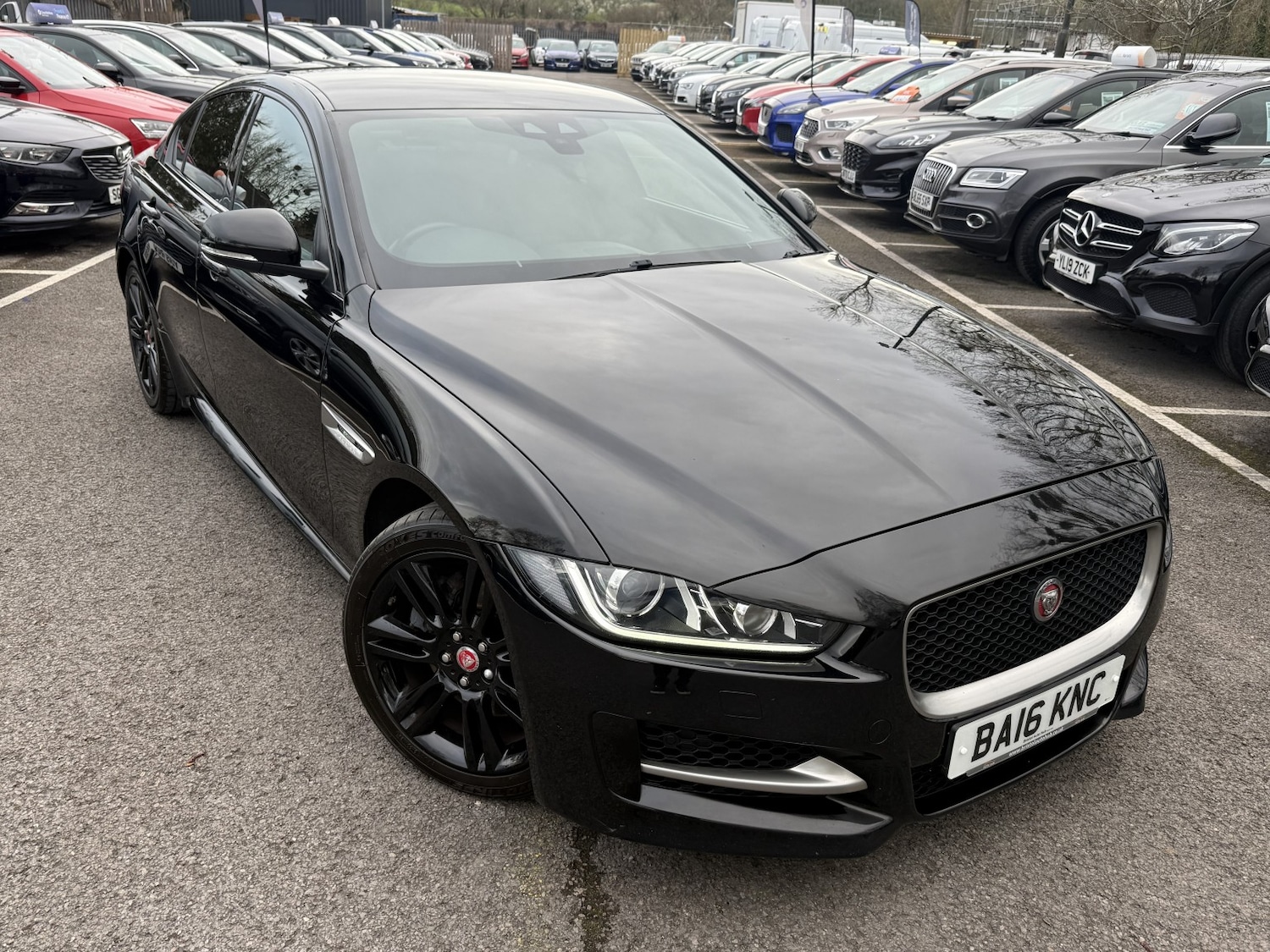 Used Jaguar XE 2016 for sale - 78045496: Photo 3