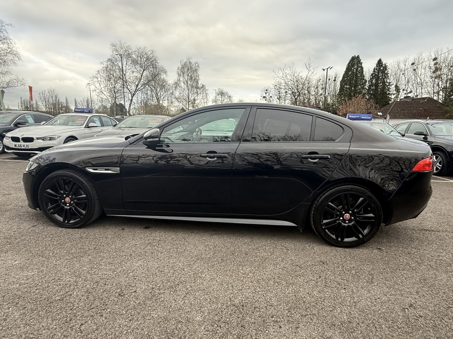 Used Jaguar XE 2016 for sale - 78045496: Photo 9