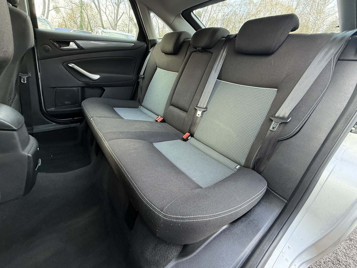 Used Ford Mondeo 2011 for sale - 76741348: Photo 34