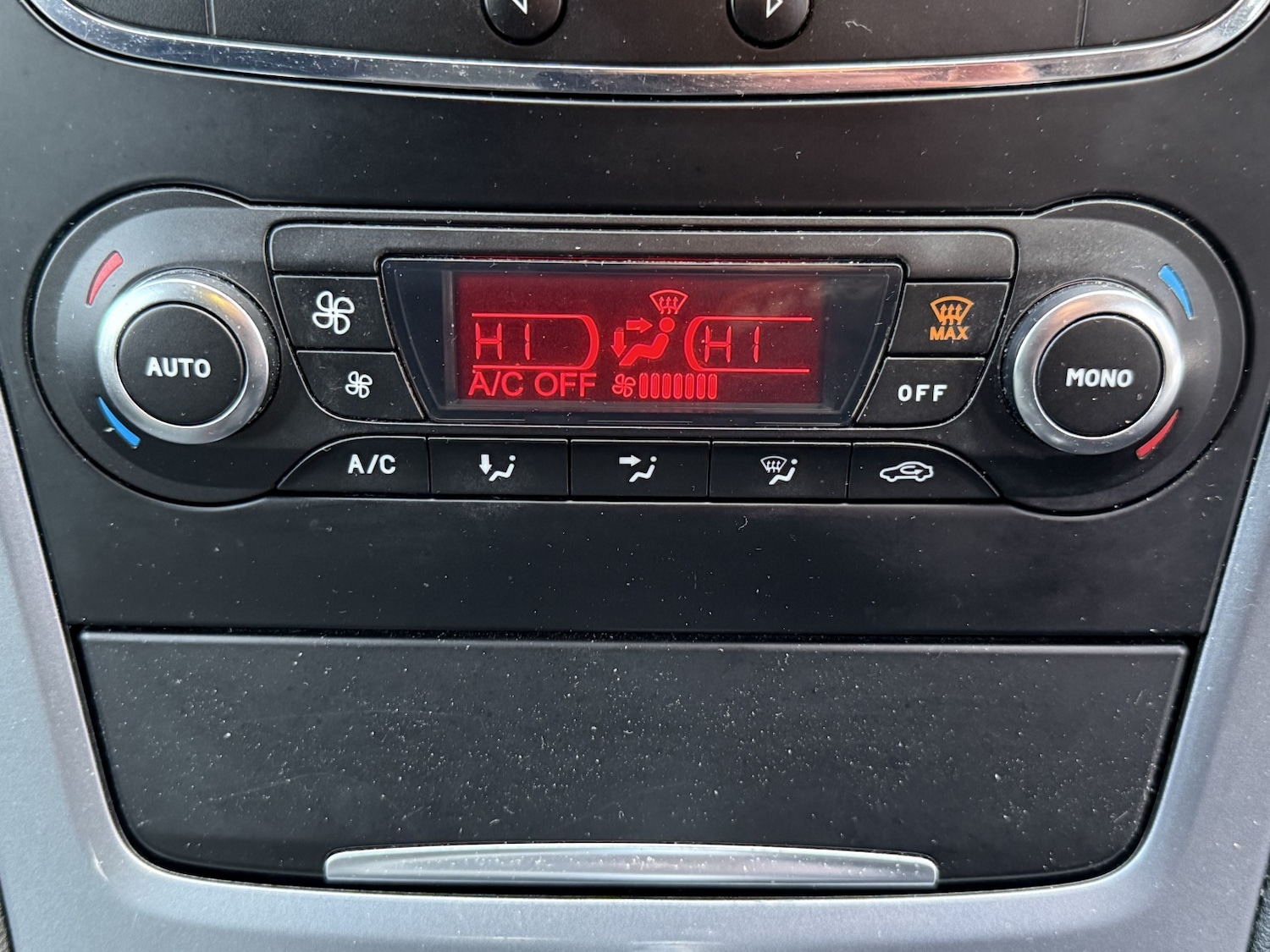 Used Ford Mondeo 2011 for sale - 76741348: Photo 41