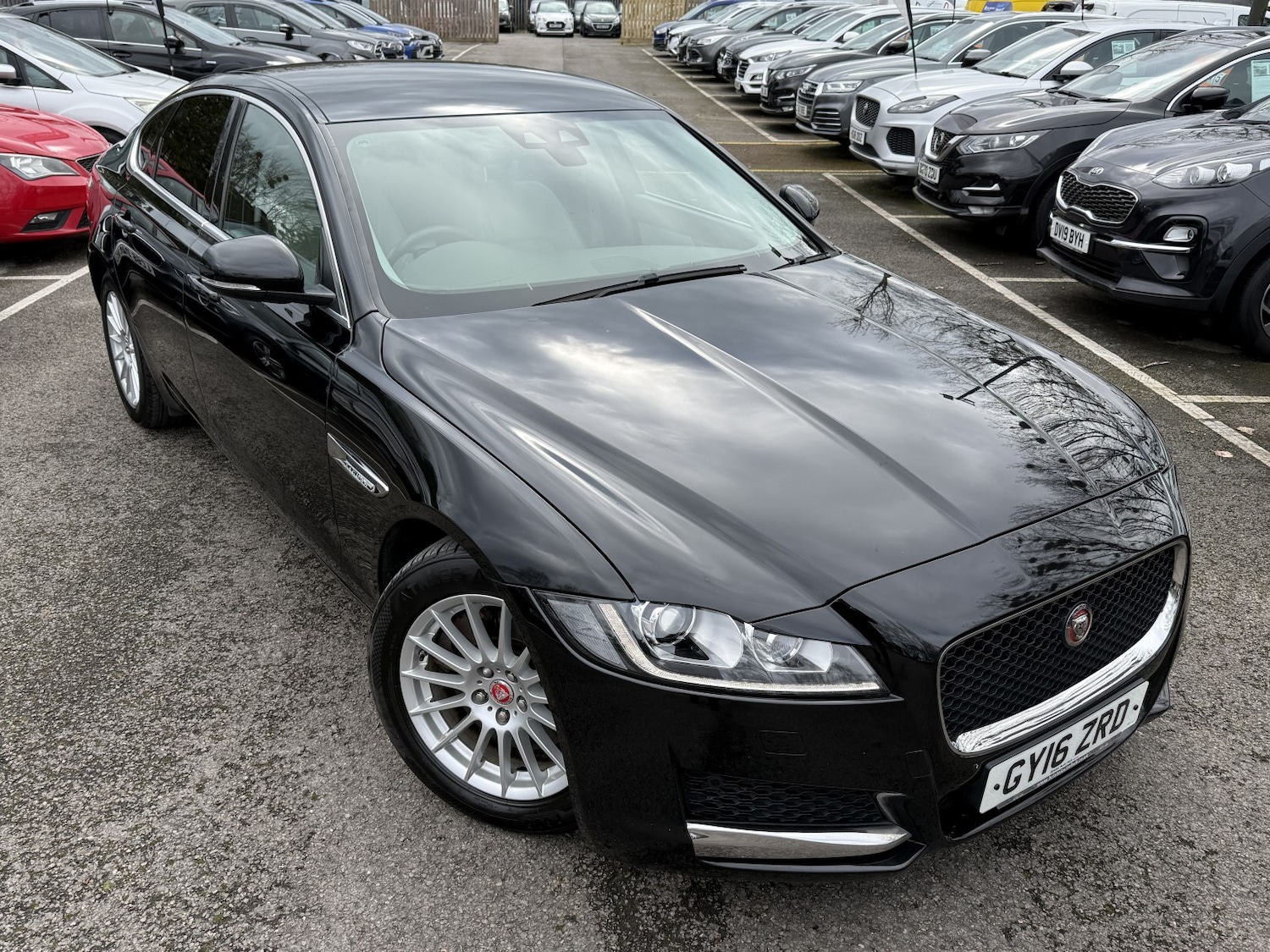 Used Jaguar XF 2016 for sale - 77694268: Photo 3