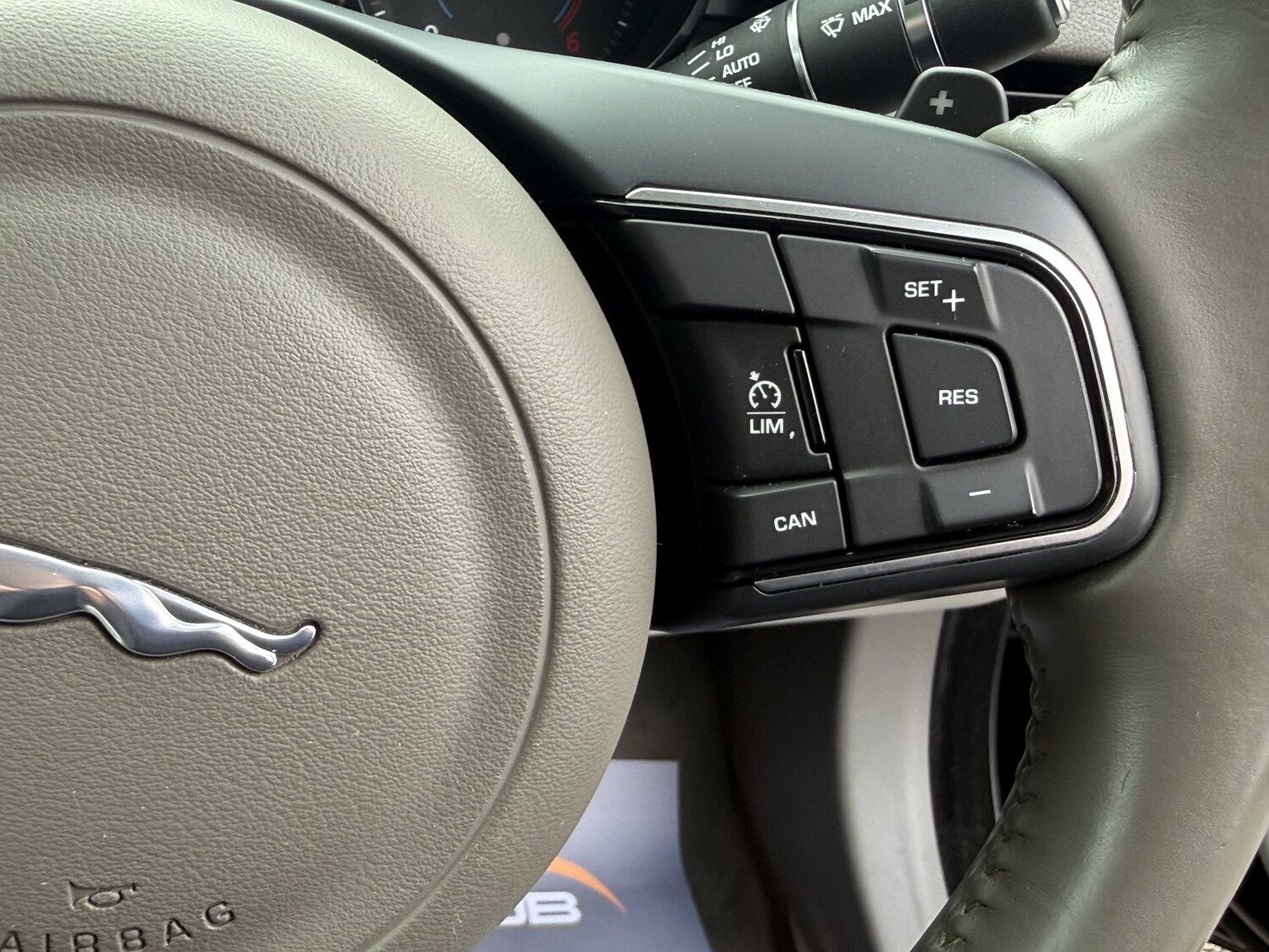 Used Jaguar XF 2016 for sale - 77694268: Photo 33