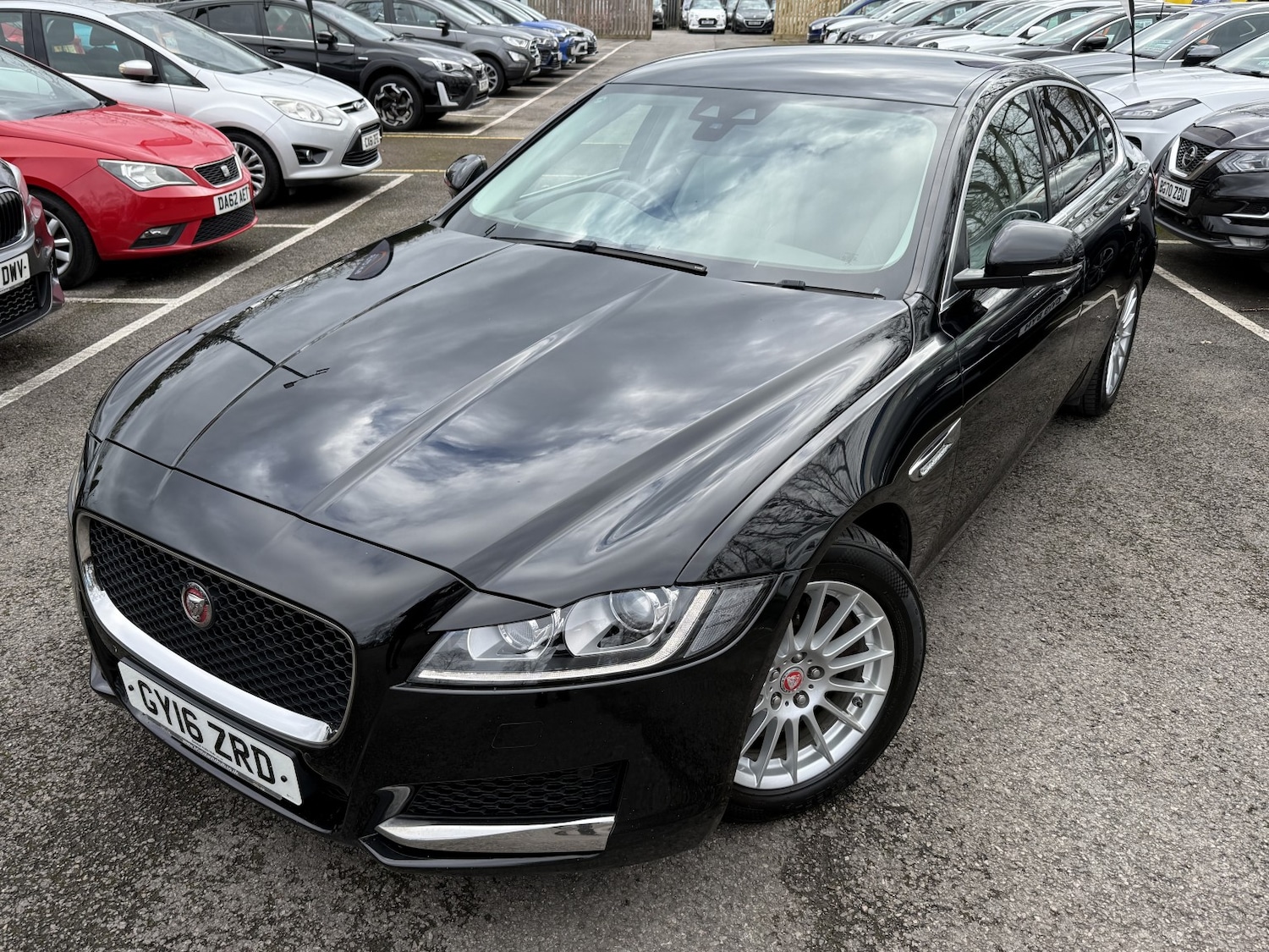 Used Jaguar XF 2016 for sale - 77694268: Photo 4