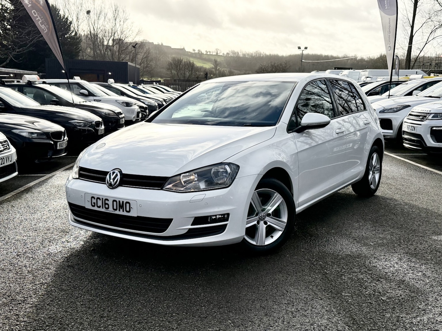 Used Volkswagen Golf 2016 for sale - 76982812: Photo 2