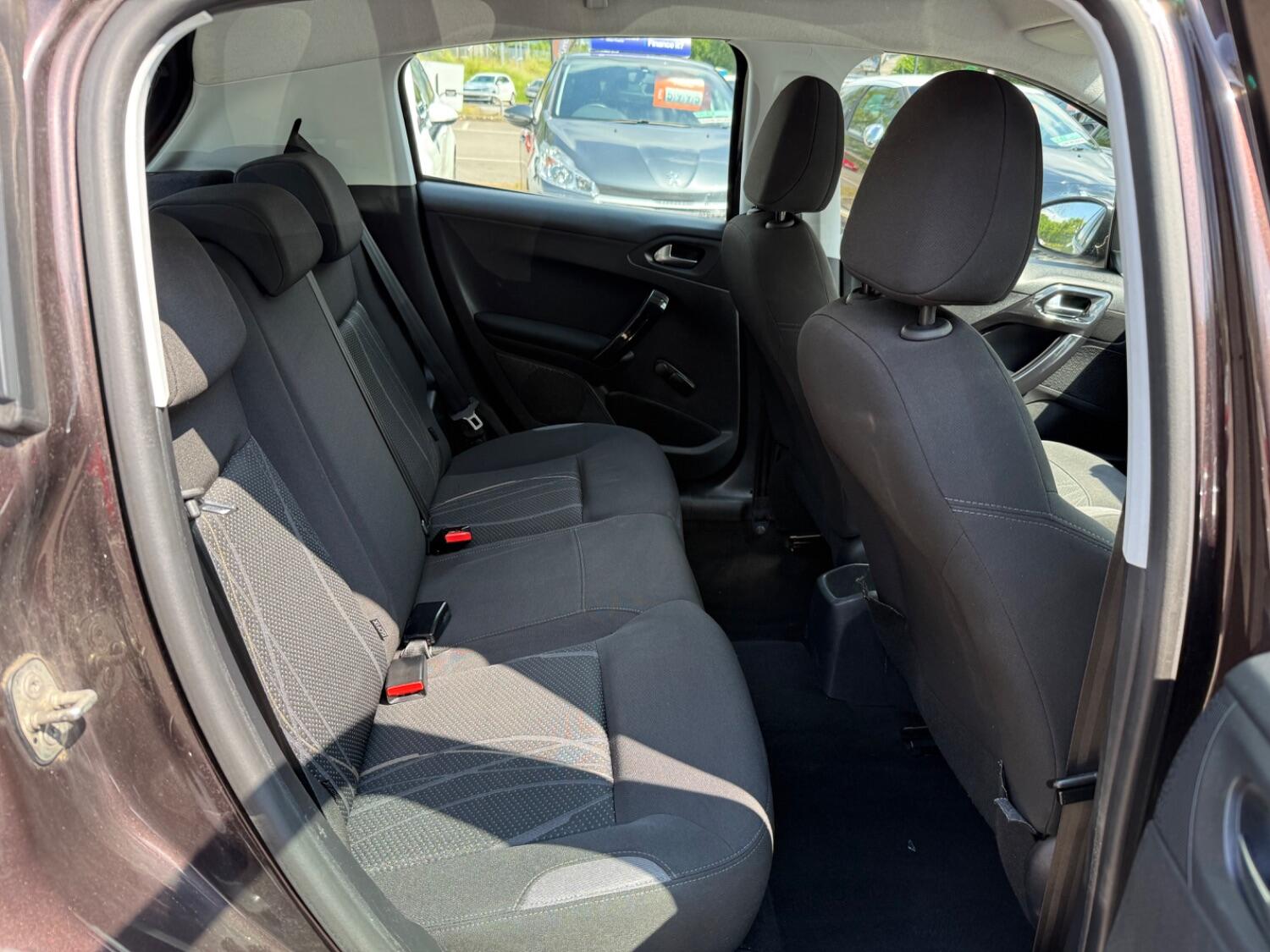 Used Peugeot 208 2012 for sale - 76579940: Photo 14